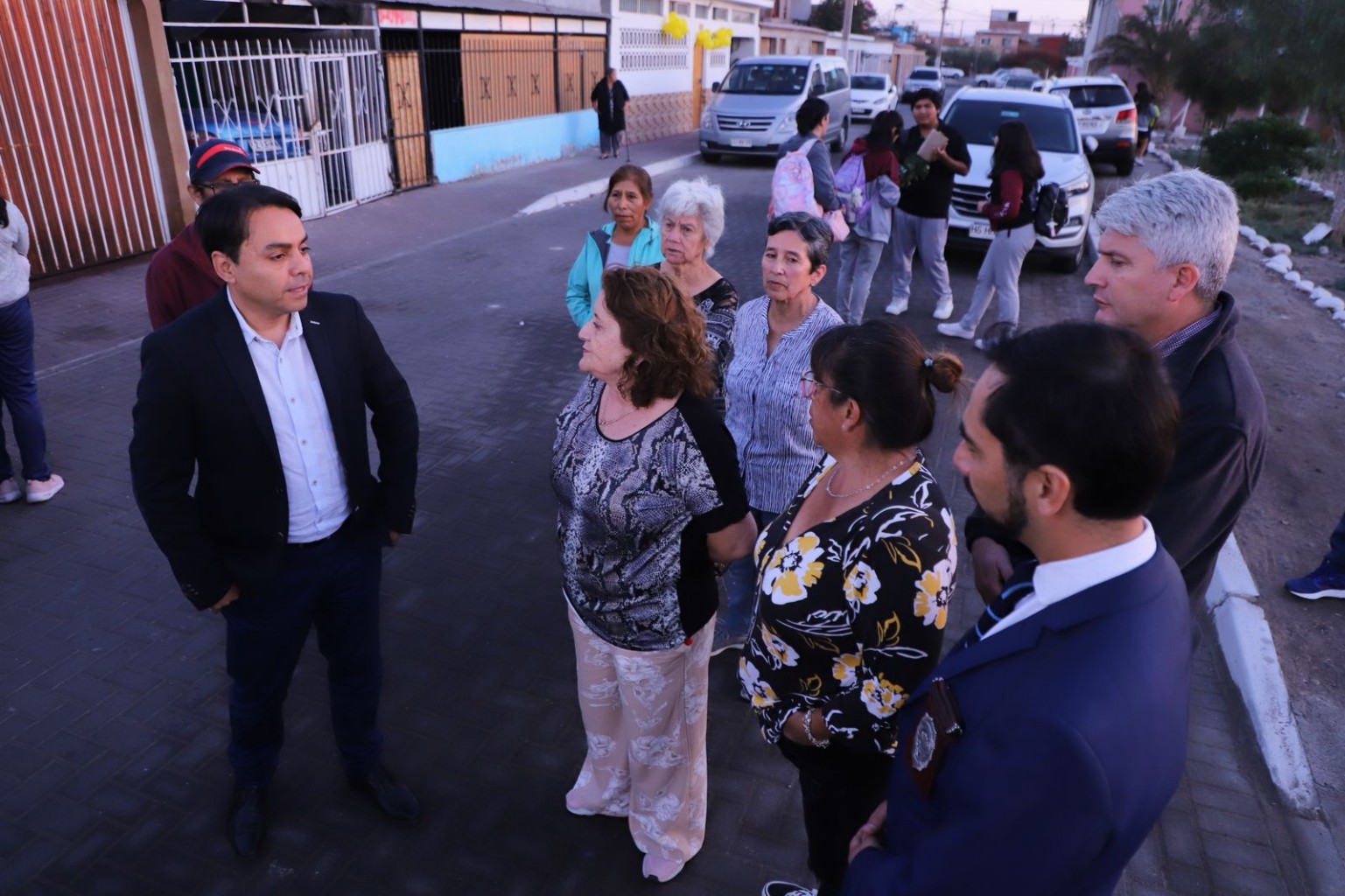recorrido sector con vecinos.jpg